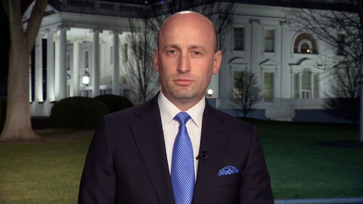 Top White House aide Stephen Miller acknowledges possible breach of protocol before Alex Pretti’s shooting