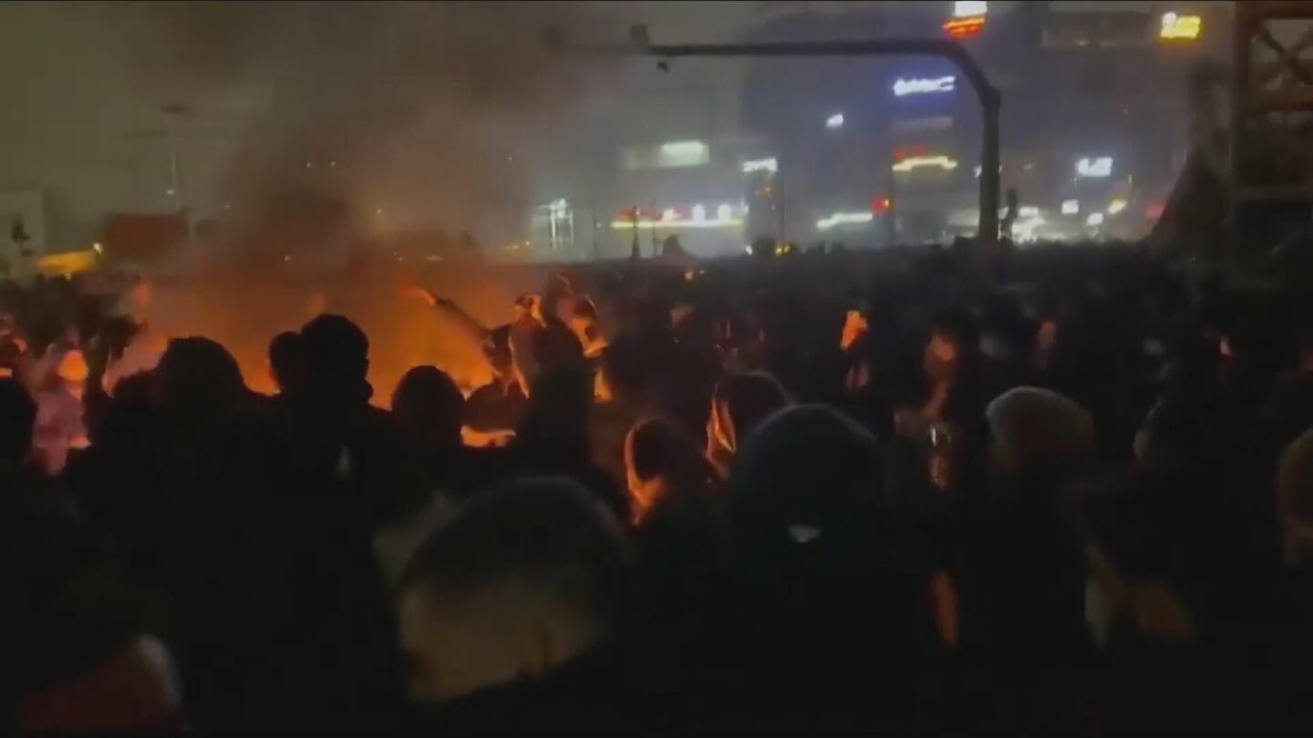 ira-tehran-protest-ugc-bonfire-20260111cr-1920x1080-1