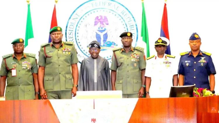 President_Tinubu_with_General_Oluyede_and_other_Service_Chiefs